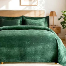 Luxury Velvet Quilt Set Queen Size 3 Pieces，Soft Cozy Oversized Striped Velvet Comforter Set with 2 Pillow…