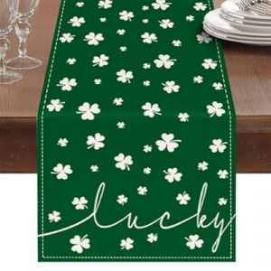 Oeyliz St Patricks Day Table Runner Shamrock St Patricks Day Decoration Table Runner Holiday Table Decora…